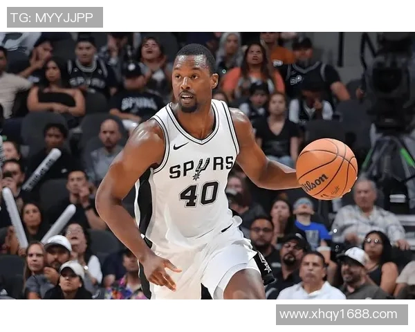 全球足球明星排名揭晓前3名球员实力对比与成就分析