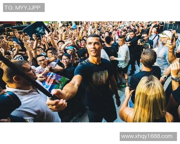 罗纳尔多足球明星友谊赛精彩回顾与球迷互动盛况分析